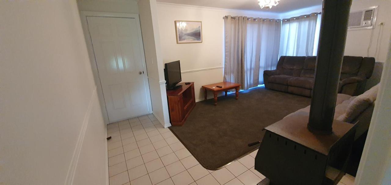 Pinjarra Caravan Park And Cabins Екстериор снимка