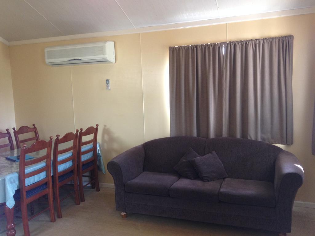 Pinjarra Caravan Park And Cabins Стая снимка