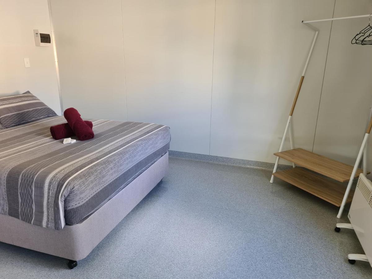 Pinjarra Caravan Park And Cabins Екстериор снимка