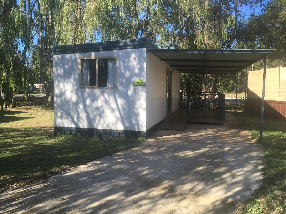 Pinjarra Caravan Park And Cabins Екстериор снимка