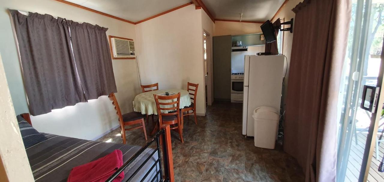 Pinjarra Caravan Park And Cabins Екстериор снимка