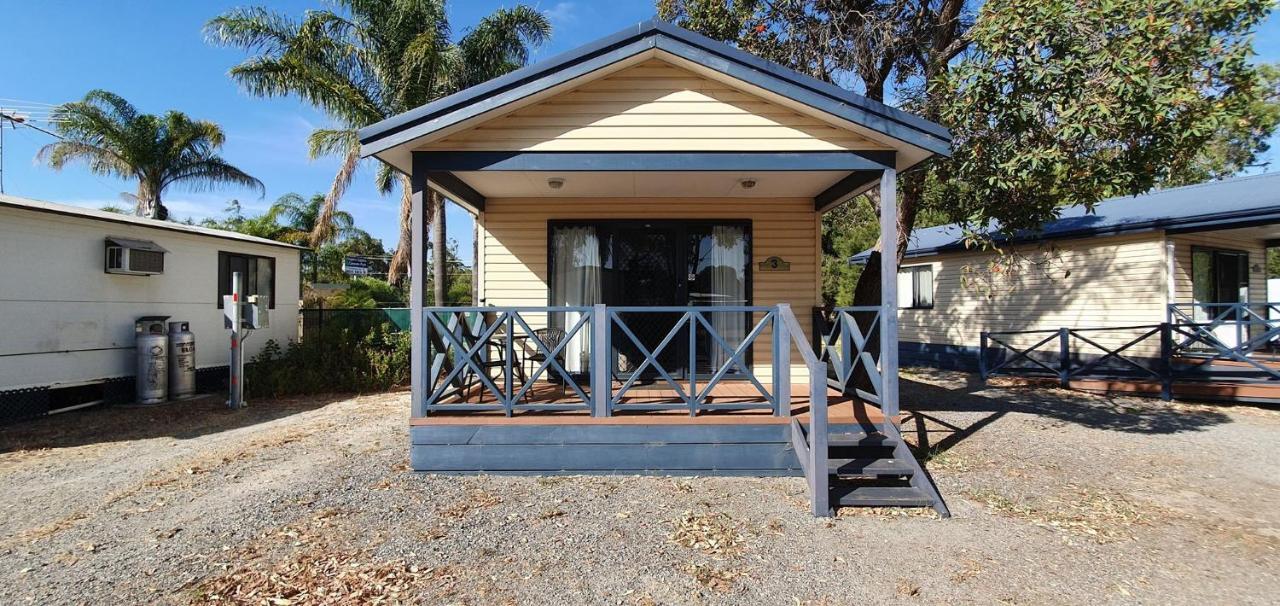 Pinjarra Caravan Park And Cabins Екстериор снимка
